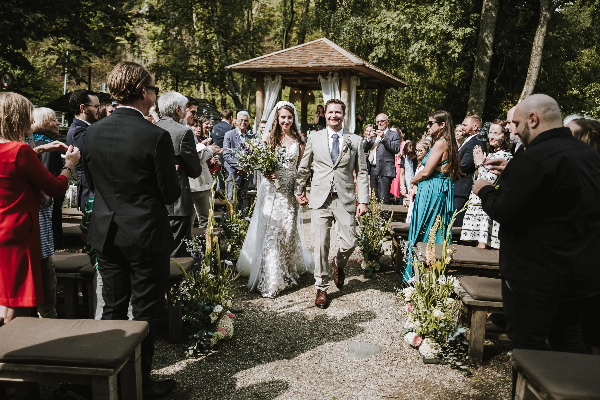 Ruhiger Paarmoment während einer Hochzeit in Aachen Ruhiger Paarmoment während einer Hochzeit in Aachen